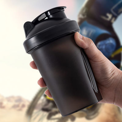 スポーツ水瓶 プラスチック プロテインシェイカー カップ 400ml 600ml 700ml 1000ML ジムシェイカー