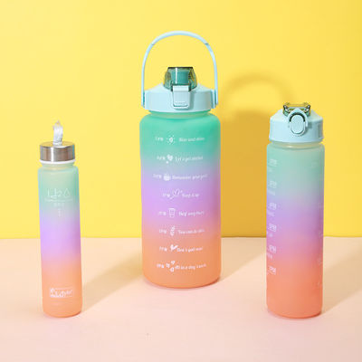 2000ml 900ml 300ml 3 イン 1 スタイムプラスチックストローボトル ジムとスポーツのためのタイムマーカー