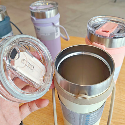 550ml/710ml ステンレス鋼 外出旅行カップ シリコンロープ 環境に優しい