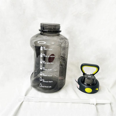 1.5Lアメリカンスタイル スタイム化 プラスチック製の水瓶 ジムやスポーツカーの充填用