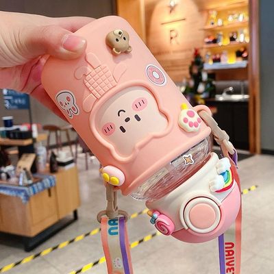 620ml ポータブル3Dステッカー プラスチック水瓶 子供や学生のための可愛い熊デザイン