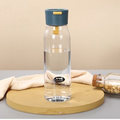 どこにでも水分を保持する 550ml 耐腐蝕コーティング付きのポータブルトライタン水瓶