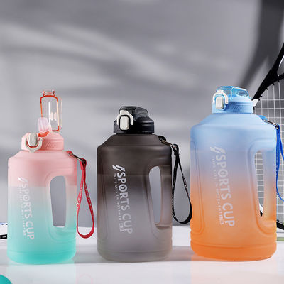 耐久性 大容量 2300 ML 3800 ML スポーツ用水瓶 スクラブグラディアントデザイン