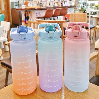 2000ml グラディアント カラー スペース カップ タイム スケール付き アクセス ウォーター ボトル 大人向け