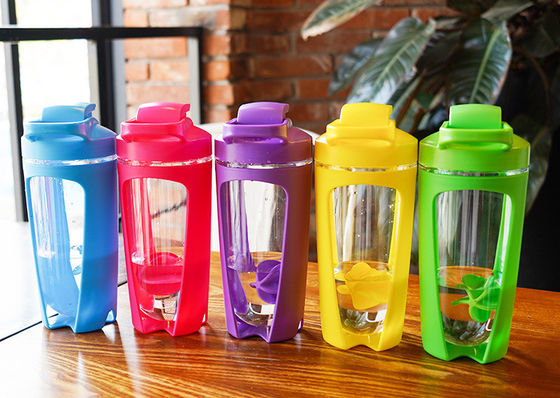 カスタムロゴ付きポータブルシェイクカップ 健康 フィットネス フルーツカラー プラスチックサラダシェイカー