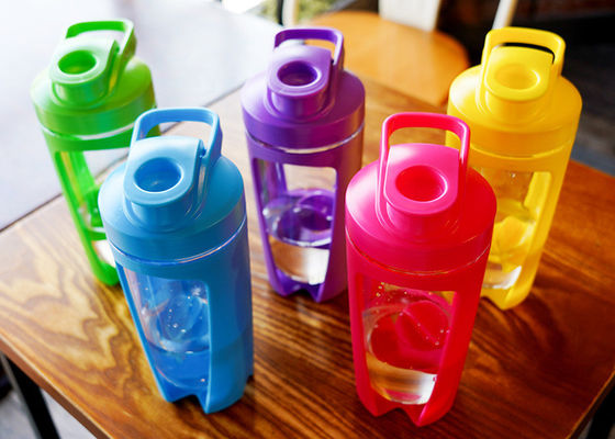 カスタムロゴ付きポータブルシェイクカップ 健康 フィットネス フルーツカラー プラスチックサラダシェイカー