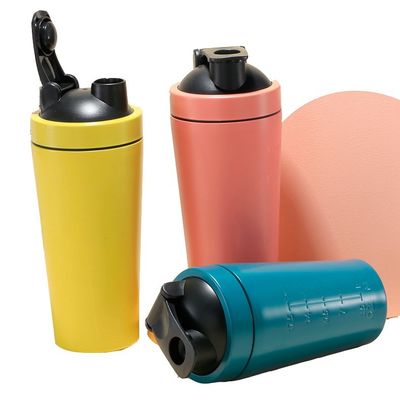 500ml と 750ml ジム メタル ステンレス スチール シャイカー ボトル 混合ボール OEM 受け入れ