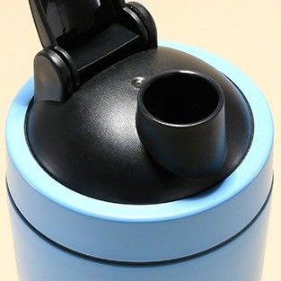 500ml と 750ml ジム メタル ステンレス スチール シャイカー ボトル 混合ボール OEM 受け入れ