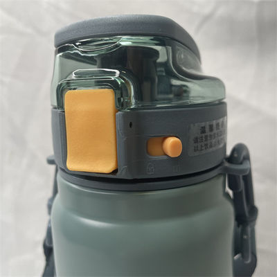 600ml ハンドグリップ式 熱隔離式 スタッドレスタイヤ スポーツボトル