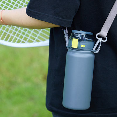 600ml ハンドグリップ式 熱隔離式 スタッドレスタイヤ スポーツボトル