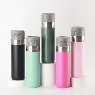 スタッドレスタイヤの水瓶 700ml 適用可能なすべての人のためのダブル壁の真空瓶